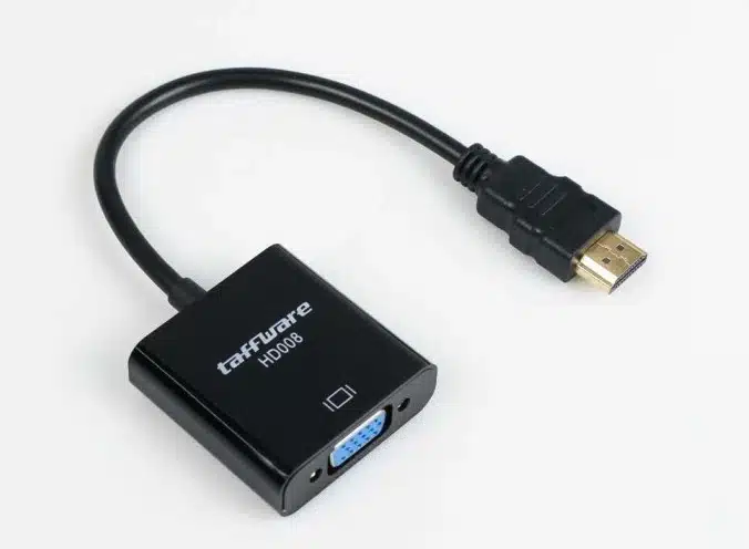 Menggunakan Adapter VGA